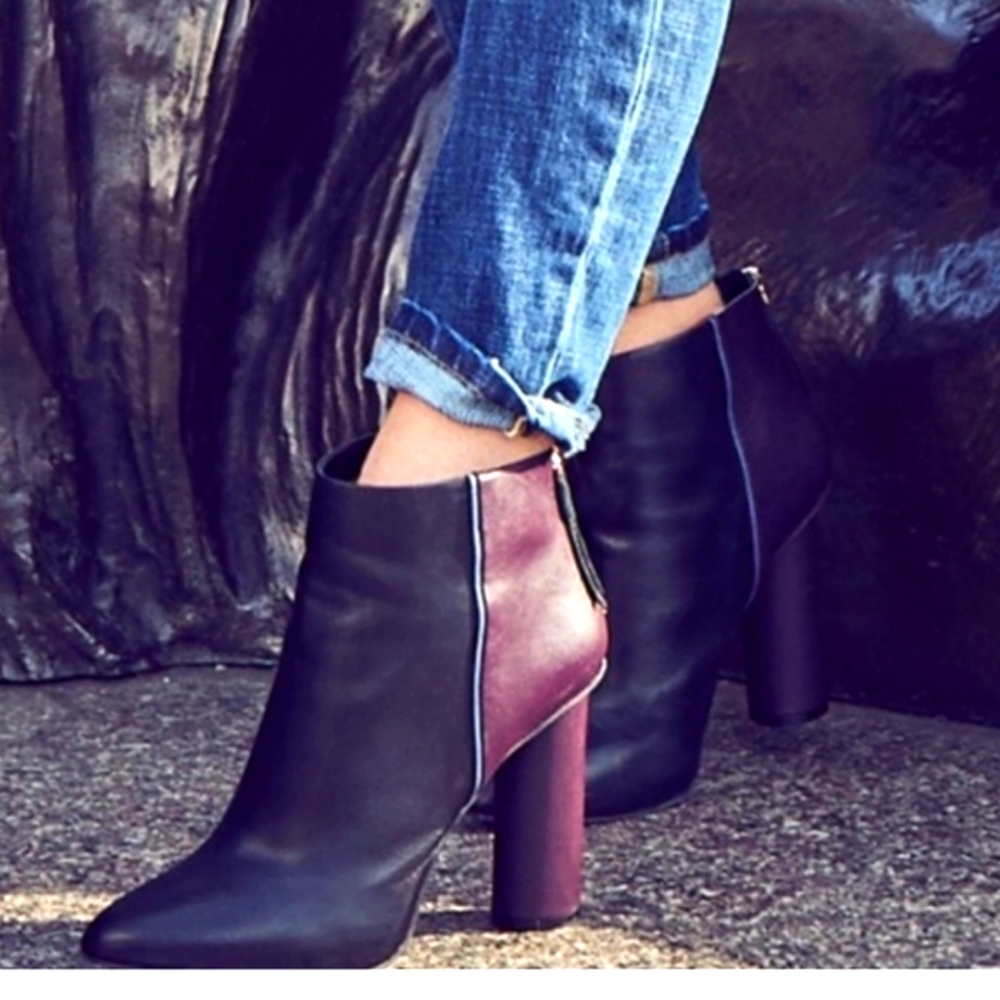 👣CABI 😆Black &Vino Colorblock Bisset Booties footwear 👣👣👣👣